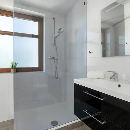 Exceptional In With Parking By Renters Sopot