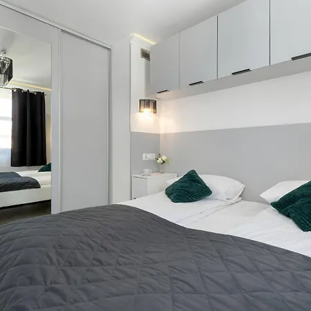 Exceptional In By Renters سوبوت