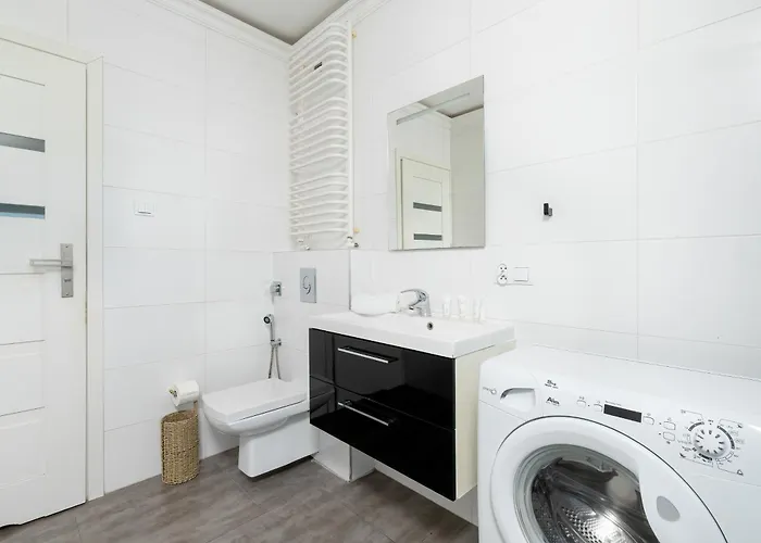 Exceptional In With Parking By Renters Lägenhet