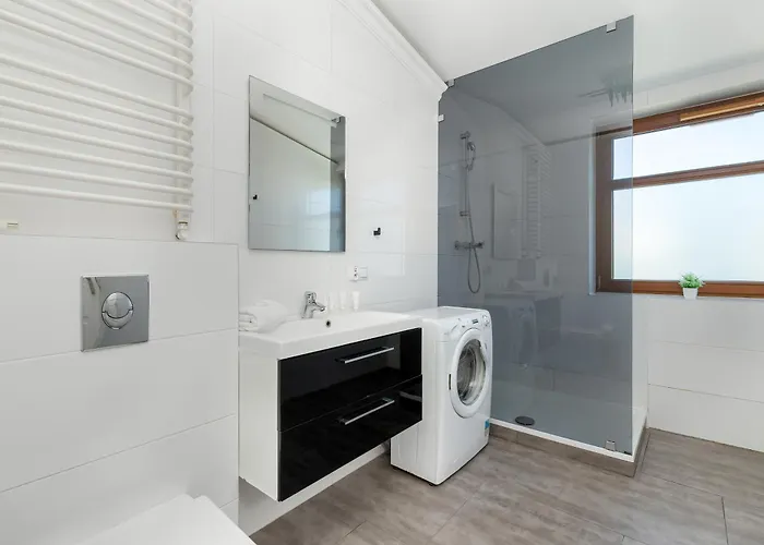 Lägenhet Exceptional In With Parking By Renters